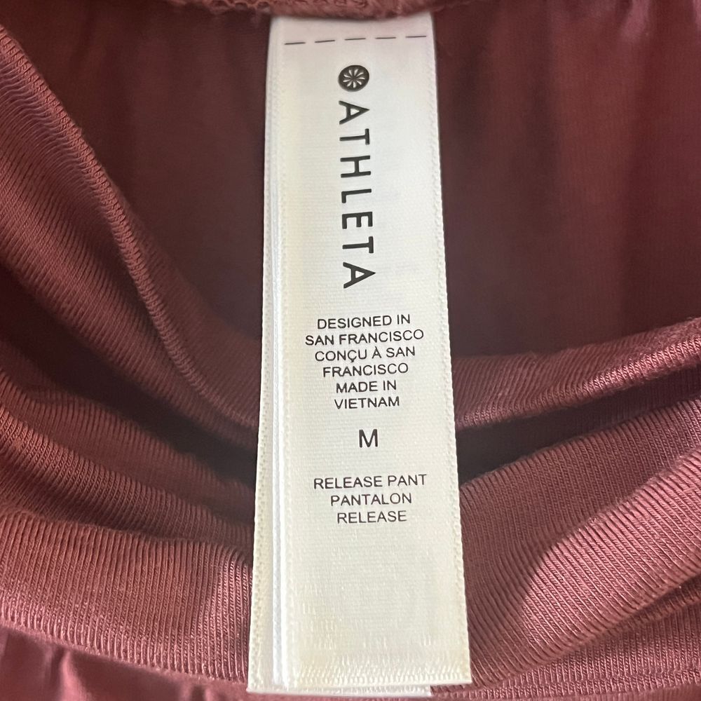 Athleta Mauve Cropped Tulip-Leg Pants - Picture 3 of 12